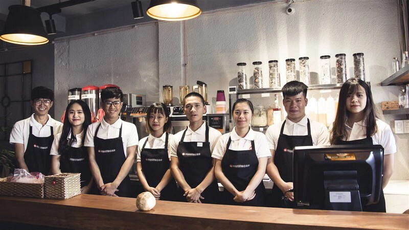 Size may đồng phục quán cafe