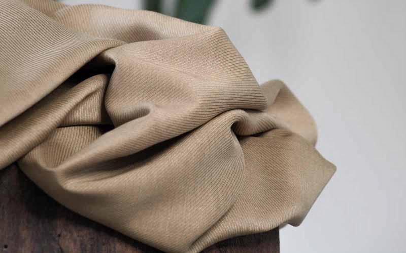 Chất liệu vải may đồng phục spa tốt: Vải Viscose